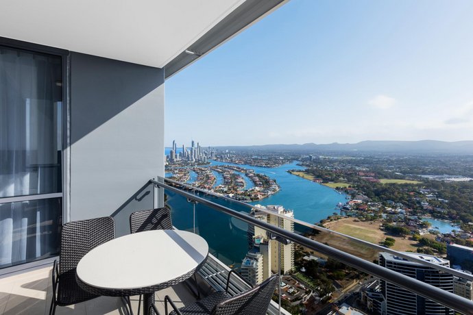 Meriton Suites Southport