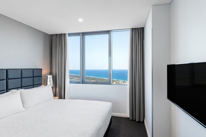 Meriton Suites Southport