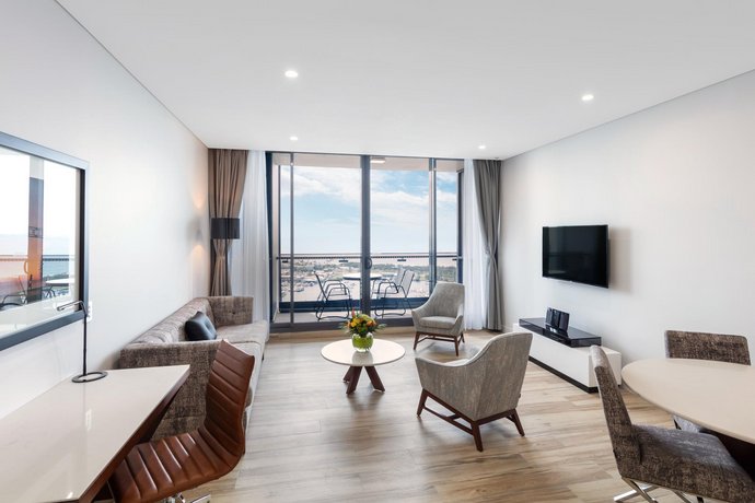 Meriton Suites Southport