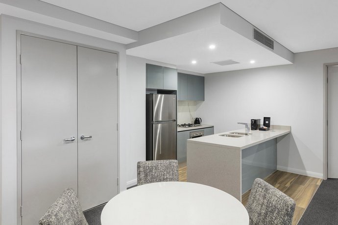 Meriton Suites North Sydney