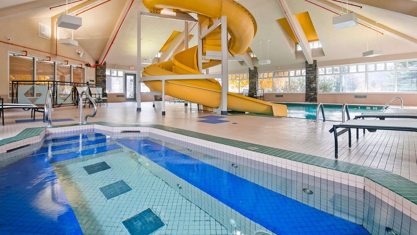 Pocaterra Inn & Waterslide