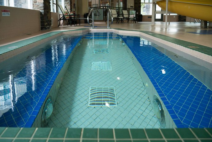 Pocaterra Inn & Waterslide