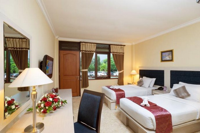 Royal Orchids Garden Hotel & Condominium