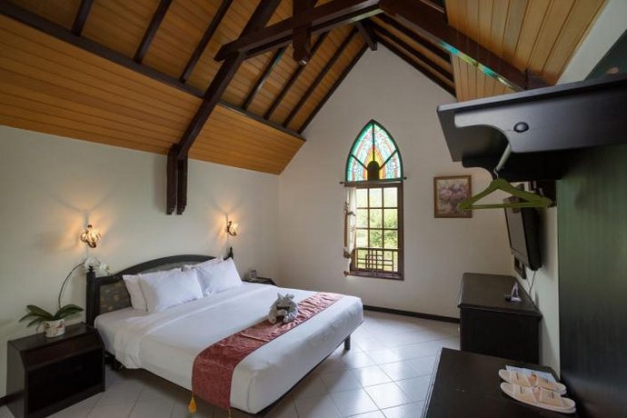 Royal Orchids Garden Hotel & Condominium
