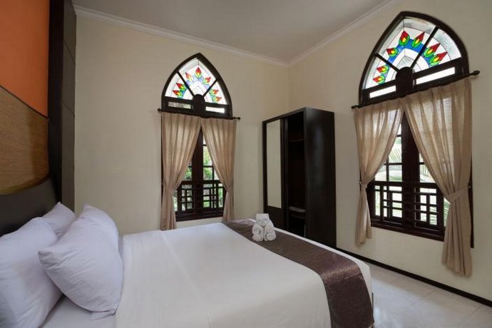 Royal Orchids Garden Hotel & Condominium