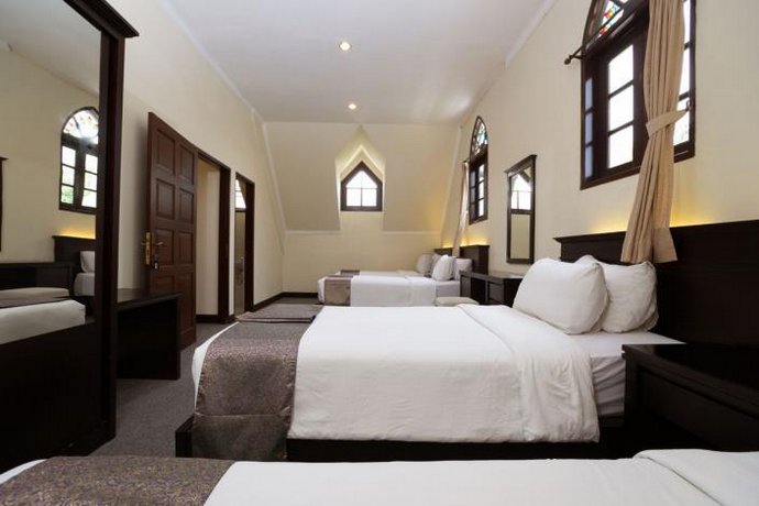 Royal Orchids Garden Hotel & Condominium