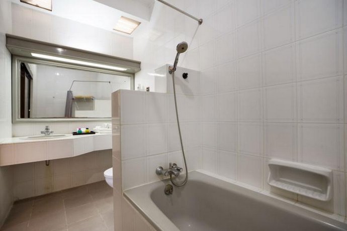 Royal Orchids Garden Hotel & Condominium
