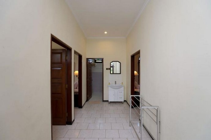 Royal Orchids Garden Hotel & Condominium