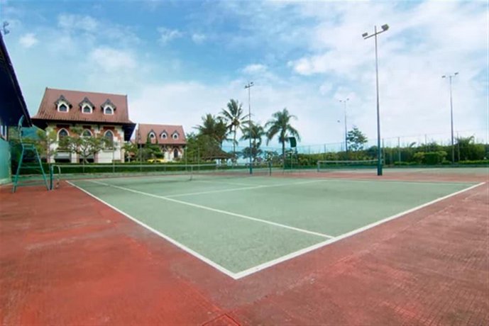 Royal Orchids Garden Hotel & Condominium
