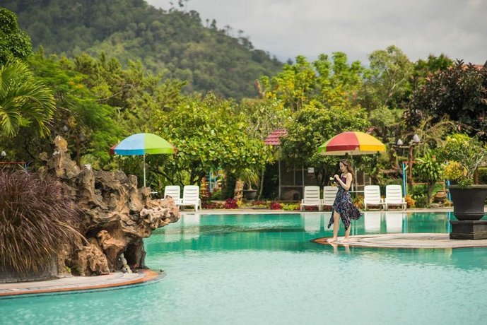 Royal Orchids Garden Hotel & Condominium