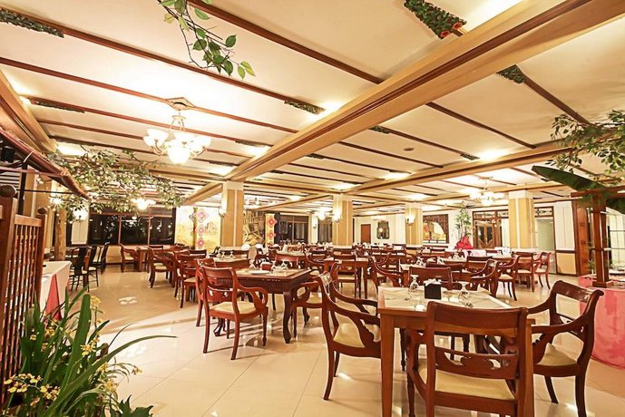 Royal Orchids Garden Hotel & Condominium