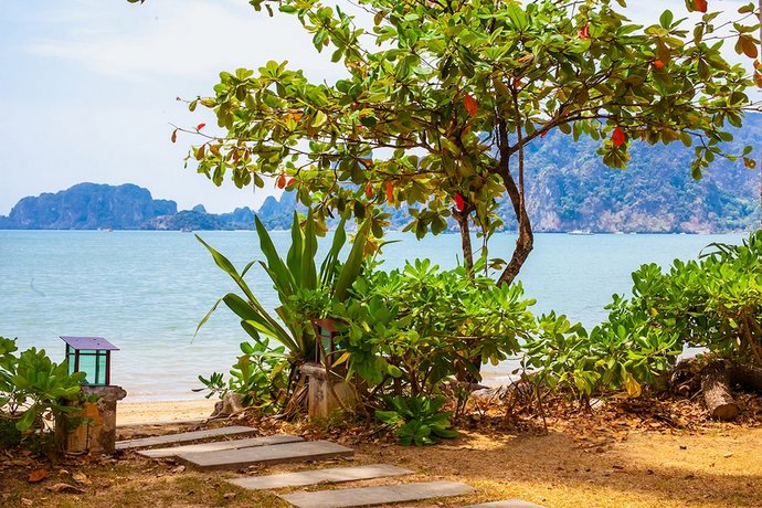Amatapura Beachfront Villa 1