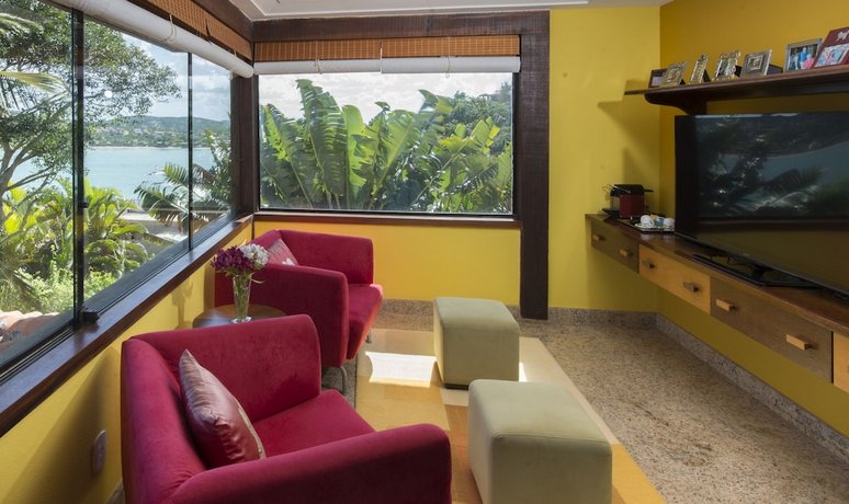 Cliffside Luxury Inn