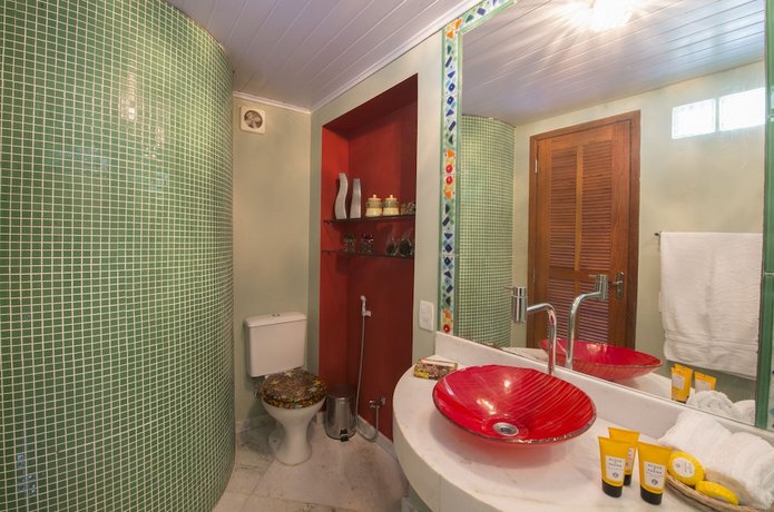 Cliffside Luxury Inn