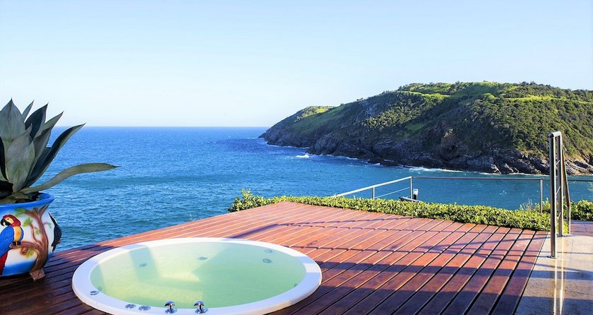 Cliffside Luxury Inn