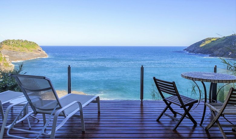 Cliffside Luxury Inn