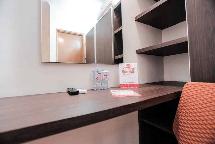 OYO 141 Fatmawati Cozy Residence