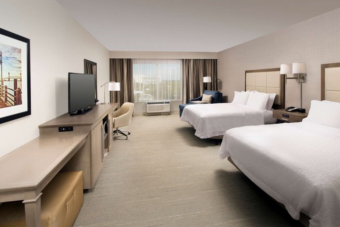 Hampton Inn Wilmington Downtown