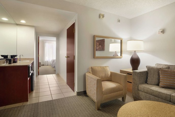 Embassy Suites Denver - International Airport