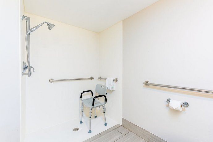 Holiday Inn Express Hotel & Suites Bradenton West