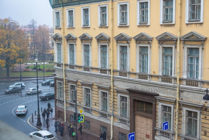 Отель Метрополис