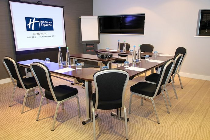 Holiday Inn Express London Heathrow T5