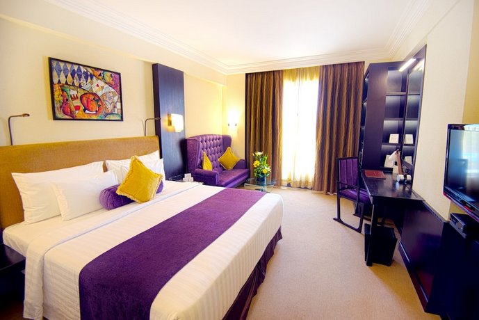 Sterling's Mac Hotel