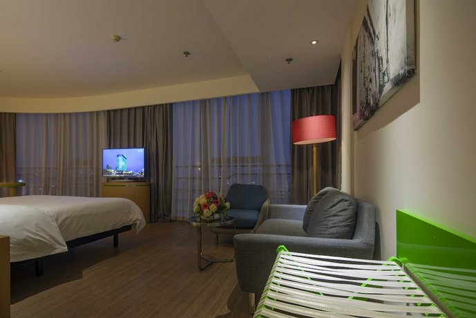 Ibis Styles Nantong Wuzhou International Plaza