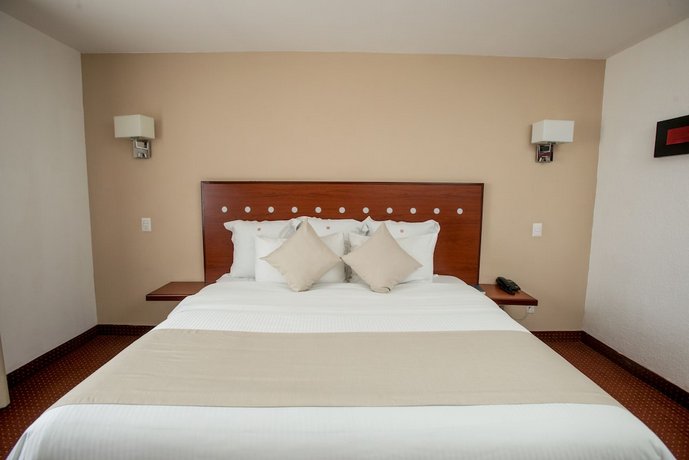 Hotel Cayala Inn