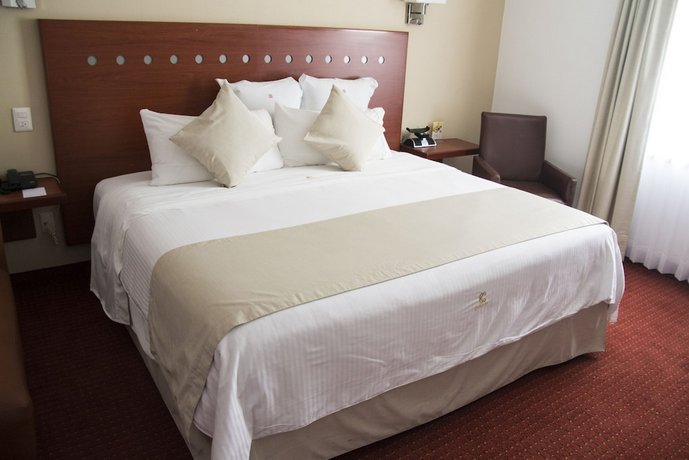 Hotel Cayala Inn