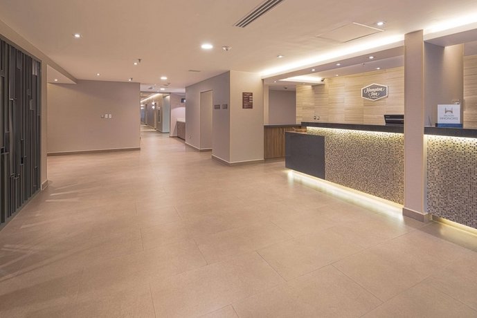 Hampton by Hilton Monterrey Galerias