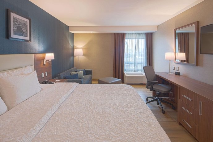 Hampton by Hilton Monterrey Galerias