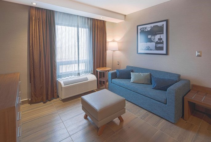 Hampton by Hilton Monterrey Galerias