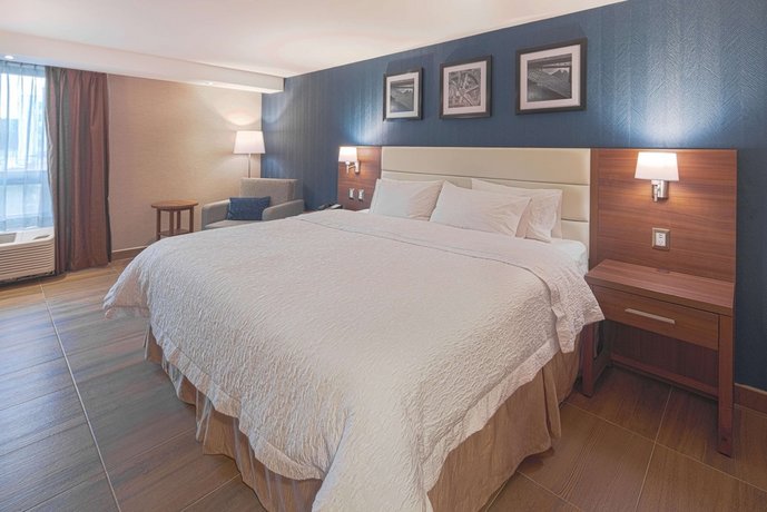 Hampton by Hilton Monterrey Galerias