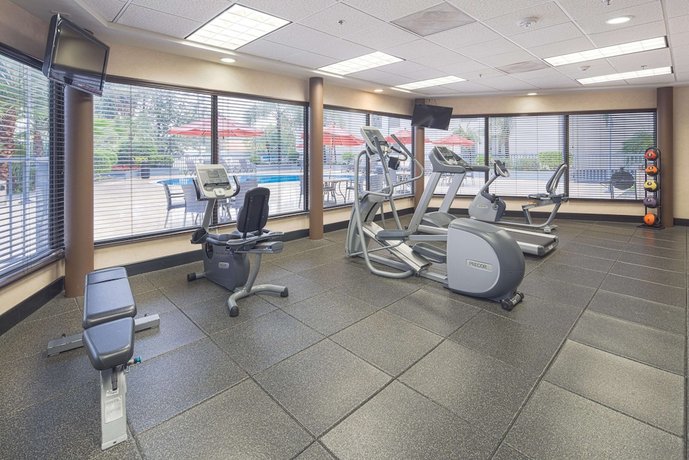 Hampton by Hilton Monterrey Galerias