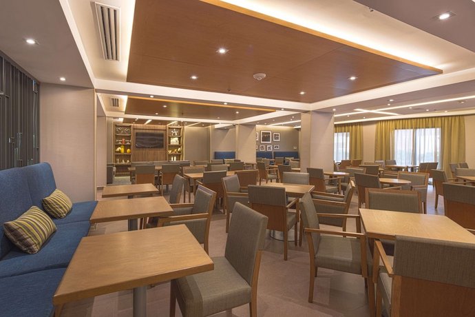 Hampton by Hilton Monterrey Galerias