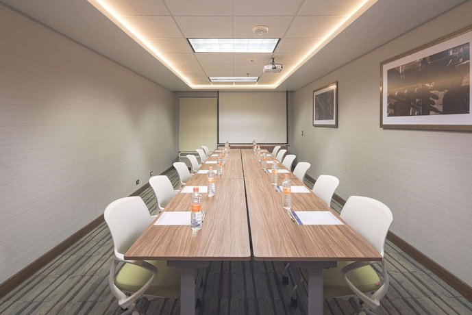 Hampton by Hilton Monterrey Galerias