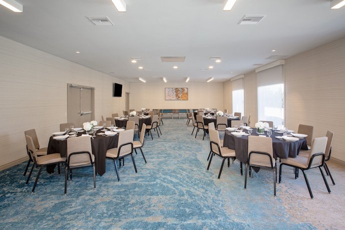 Holiday Inn Los Angeles International Airport