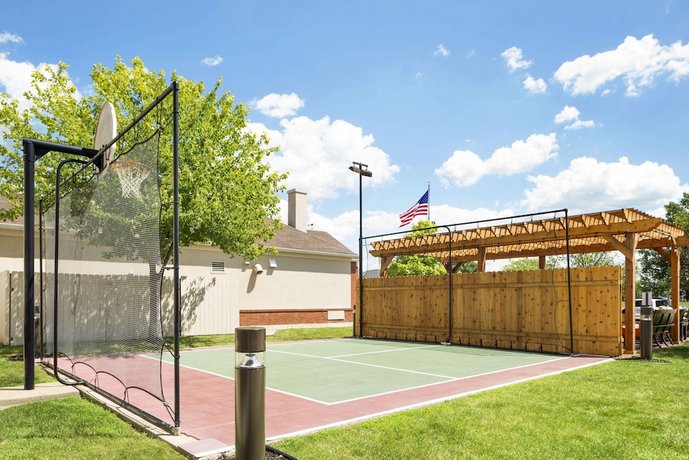 Homewood Suites by Hilton Toledo-Maumee