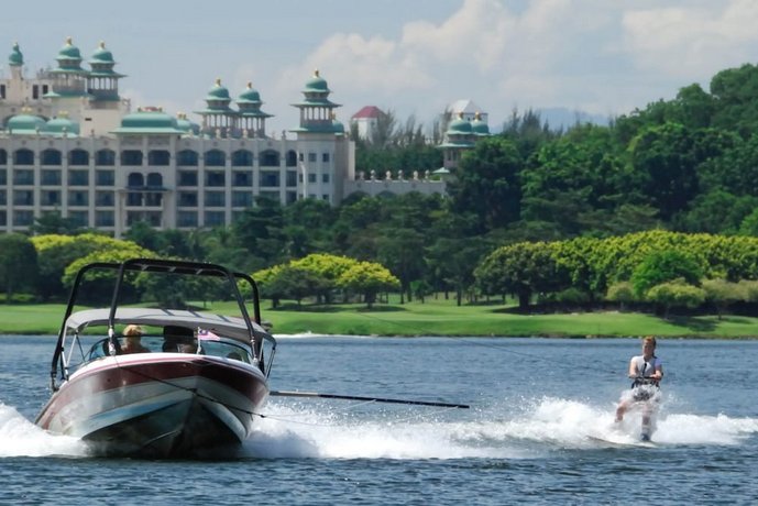 Philea Mines Beach Resort