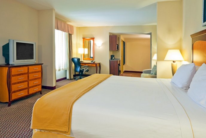 Holiday Inn Express Hotel & Suites Birmingham - Inverness 280