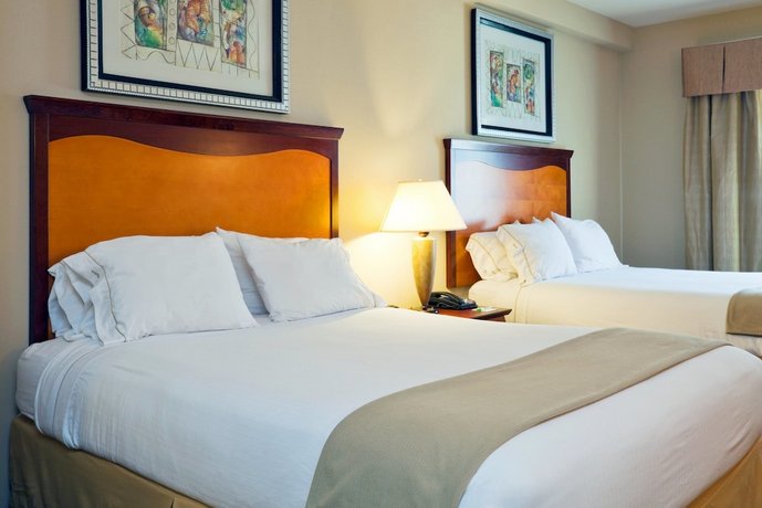 Holiday Inn Express Hotel & Suites Birmingham - Inverness 280