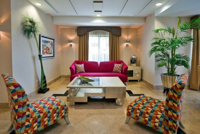 Holiday Inn Express Hotel & Suites Birmingham - Inverness 280