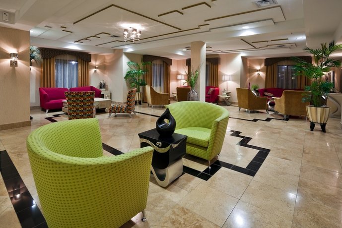 Holiday Inn Express Hotel & Suites Birmingham - Inverness 280