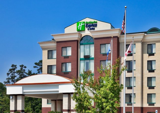 Holiday Inn Express Hotel & Suites Birmingham - Inverness 280