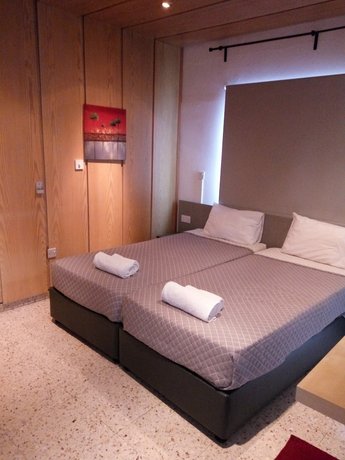 Elenapa Holiday Apartments