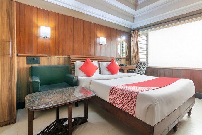 OYO 3778 Hotel Pulkeshi