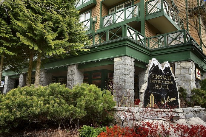 Pinnacle Hotel Whistler