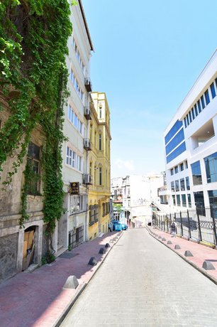 Liva Suite Hotel