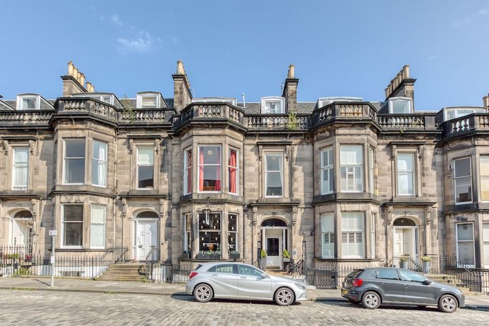 No 32 Hotel